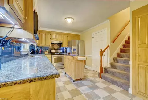 1012 Chalbourne Dr, Chesapeake, VA 23322 photo 14
