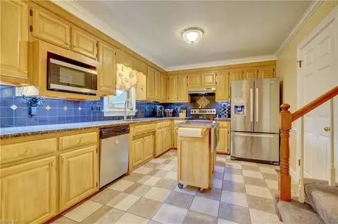 1012 Chalbourne Dr, Chesapeake, VA 23322 photo 13
