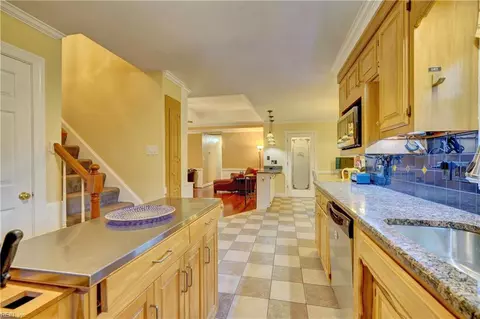 1012 Chalbourne Dr, Chesapeake, VA 23322 photo 15