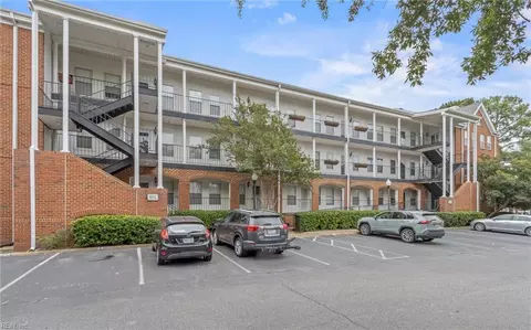 101 Westover Ave #203, Norfolk, VA 23507