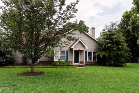 14 Ridge Wood Dr, Hampton, VA 23666