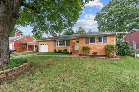 105 Jefferys Dr, Newport News, VA 23601
