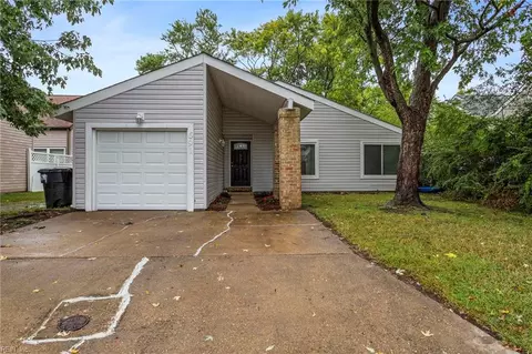 691 Orangewood Dr, Virginia Beach, VA 23453
