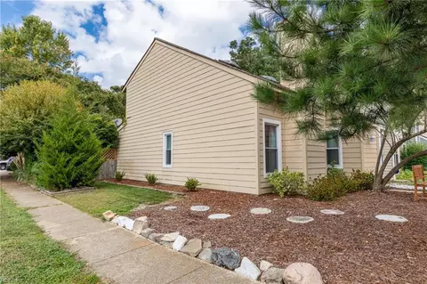 414 Back Acres Ct, Virginia Beach, VA 23454