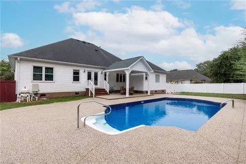 644 Corby Glen Ave, Chesapeake, VA 23322