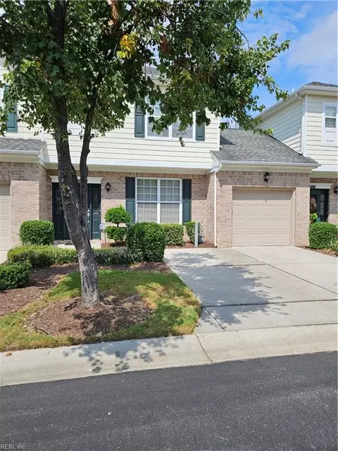 5328 Brinsley Ln, Virginia Beach, VA 23455