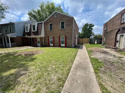 651 Baker Rd, Virginia Beach, VA 23462