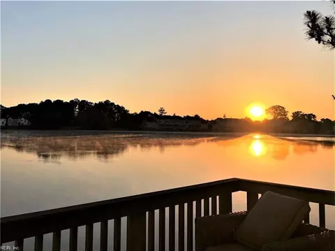5264 Summer Cres, Virginia Beach, VA 23462