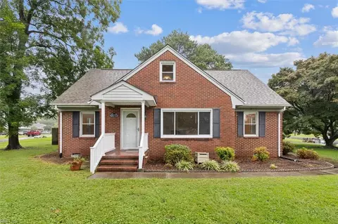 5012 Regina Ln, Virginia Beach, VA 23455