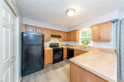 281 Patriot Ln #B, Williamsburg, VA 23185