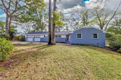 2309 S Wolfsnare Dr, Virginia Beach, VA 23454