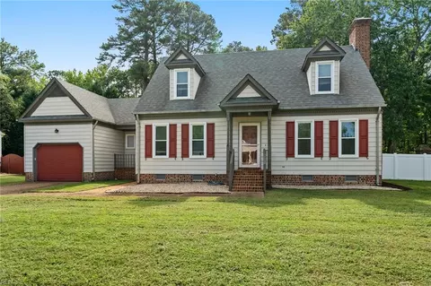 100 Freemans Trce, Yorktown, VA 23693
