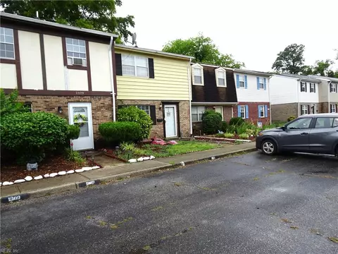 1807 Olde Buckingham Rd, Hampton, VA 23669