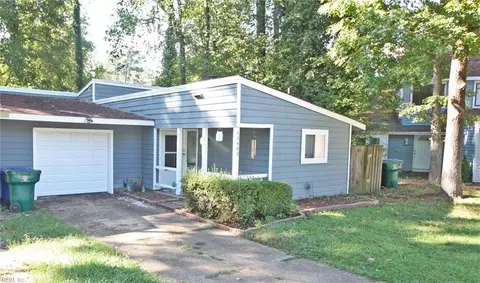 13403 Oakleaf Ct, Newport News, VA 23608