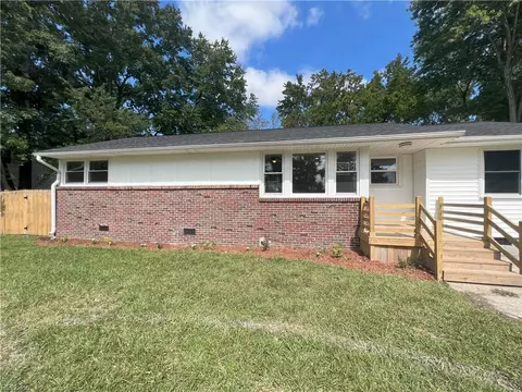 1752 Garden Dr, Virginia Beach, VA 23454