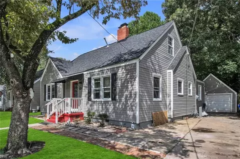 Exterior - 412 E Lorengo Ave, Norfolk, VA 23503 photo 2 of 3