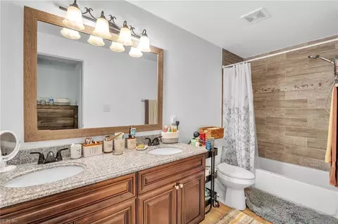 Bath - 412 E Lorengo Ave, Norfolk, VA 23503 photo 2 of 3