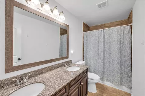 Bath - 412 E Lorengo Ave, Norfolk, VA 23503 photo 3 of 3