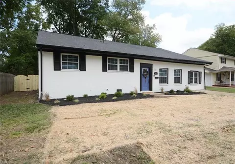 812 Chatsworth Dr, Newport News, VA 23601