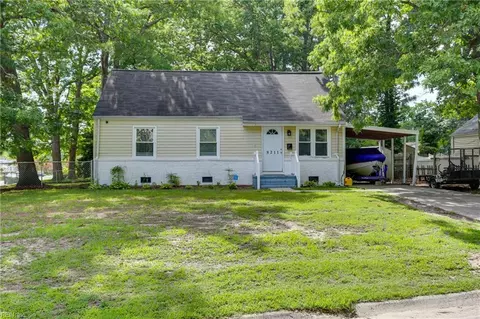 8211 Carlton St, Norfolk, VA 23518