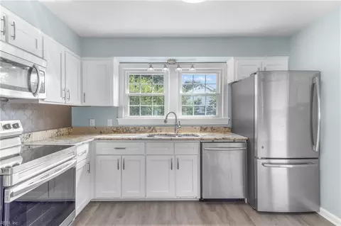 Kitchen - 5 E Chamberlin Ave, Hampton, VA 23663 photo 1 of 3