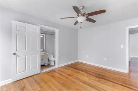 Bedroom - 5 E Chamberlin Ave, Hampton, VA 23663 photo 1 of 5