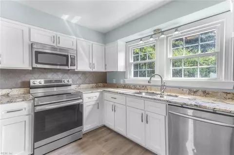 Kitchen - 5 E Chamberlin Ave, Hampton, VA 23663 photo 2 of 3