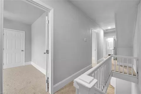 Entry Way - 1459 Chapel St, Norfolk, VA 23504 photo 4 of 5