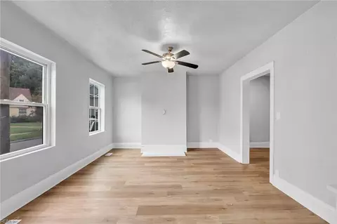 Living - 1459 Chapel St, Norfolk, VA 23504 photo 1 of 7
