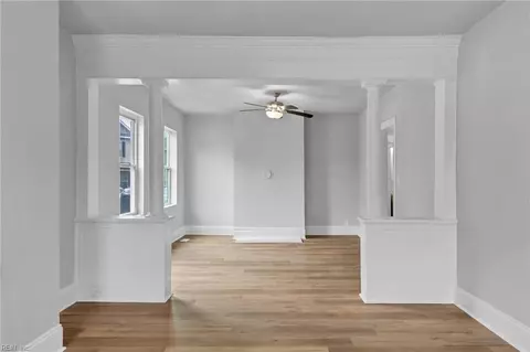 Living - 1459 Chapel St, Norfolk, VA 23504 photo 2 of 7