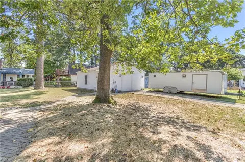 Exterior - 3149 Biscayne Dr, Chesapeake, VA 23321 photo 4 of 7