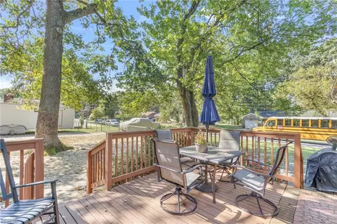 Exterior - 3149 Biscayne Dr, Chesapeake, VA 23321 photo 2 of 7