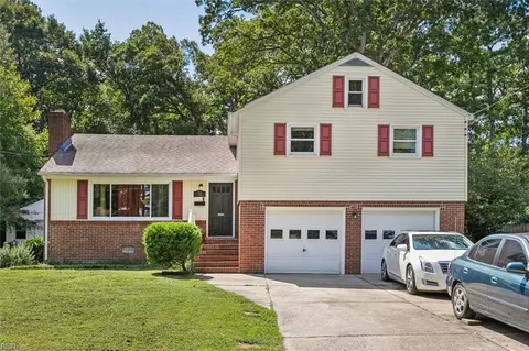 31 Green Ct, Newport News, VA 23601