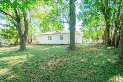 Exterior - 8019 Van Patten Rd, Norfolk, VA 23505 photo 5 of 6