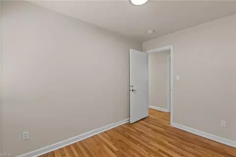 Bedroom - 23 Brookfield Dr, Hampton, VA 23666 photo 2 of 7