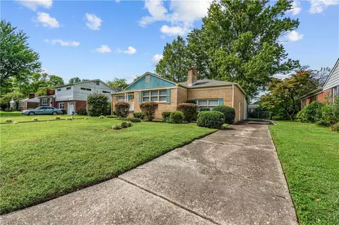 Exterior - 23 Brookfield Dr, Hampton, VA 23666 photo 2 of 9