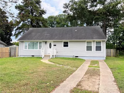 5200 River Oaks Ct, Norfolk, VA 23502