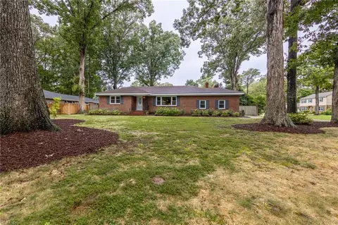 4613 Reynolds Dr, Virginia Beach, VA 23455