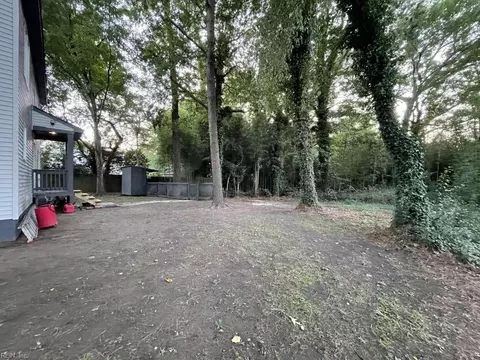 Exterior - 4606 Mcnutt Ct, Norfolk, VA 23513 photo 3 of 4