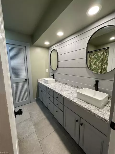 Bath - 4606 Mcnutt Ct, Norfolk, VA 23513 photo 5 of 6