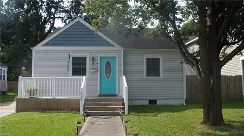 810 Hughes Ave, Chesapeake, VA 23324