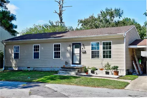 3006 Herrmann Ct, Virginia Beach, VA 23453