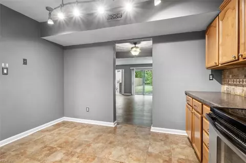 5644 Dodington Ct, Virginia Beach, VA 23462 photo 5