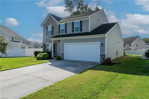 637 Kelso Dr, Newport News, VA 23601