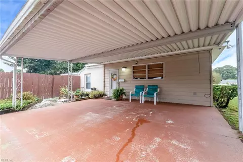 Exterior - 210 Florence Dr, Hampton, VA 23666 photo 3 of 7