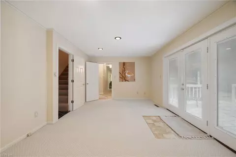 Living - 210 Florence Dr, Hampton, VA 23666 photo 4 of 4