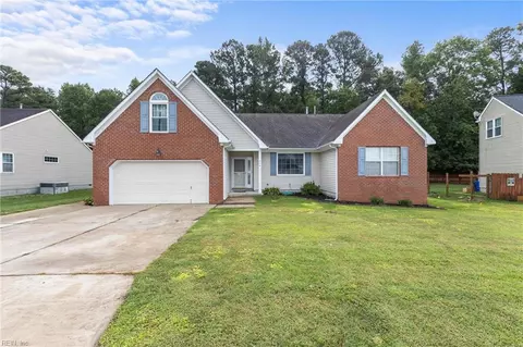 516 Pecan Ct, Suffolk, VA 23434