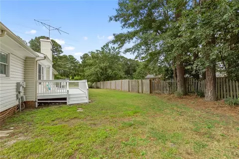 Exterior - 3020 Taylor Rd, Chesapeake, VA 23321 photo 6 of 7