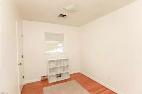 425 Gordon Ct, Hampton, VA 23666 photo 18