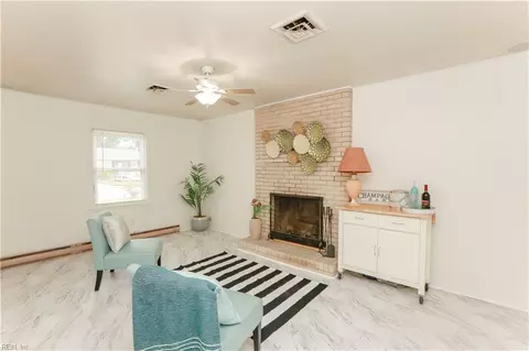 425 Gordon Ct, Hampton, VA 23666 photo 28